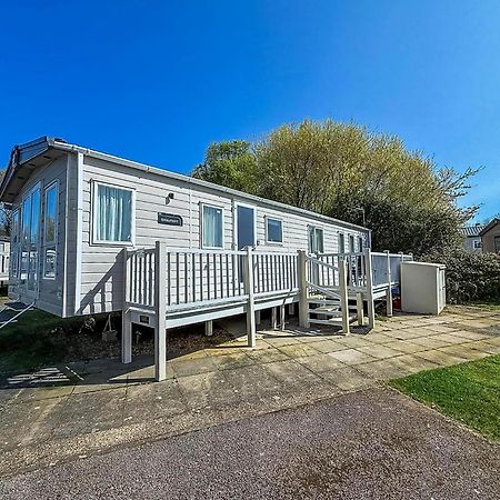 Beautiful Lodge At Manor Park In Hunstanton Ref 23018K Exterior photo
