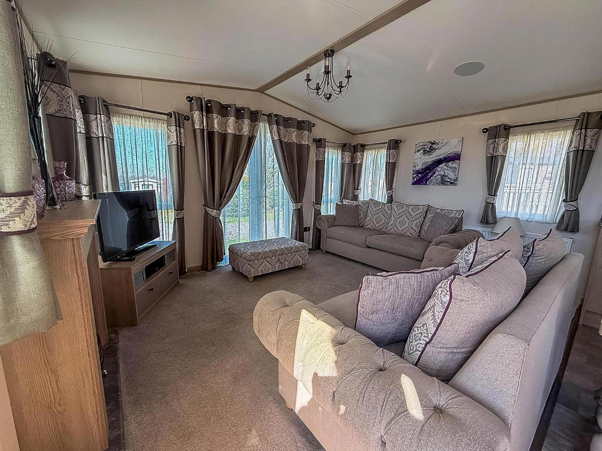 Beautiful Lodge At Manor Park In Hunstanton Ref 23018K Exterior photo